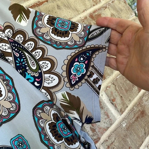 Honeyme Curvy Medallion Feather Paisley Criss Cross Neckline Dress - Picture 6 of 8